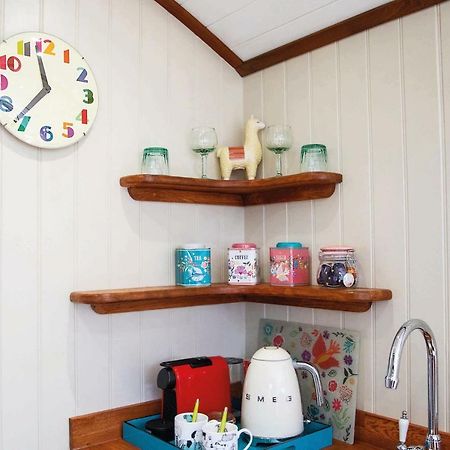 Bed and Breakfast The Merry Harriers Godalming Exteriér fotografie