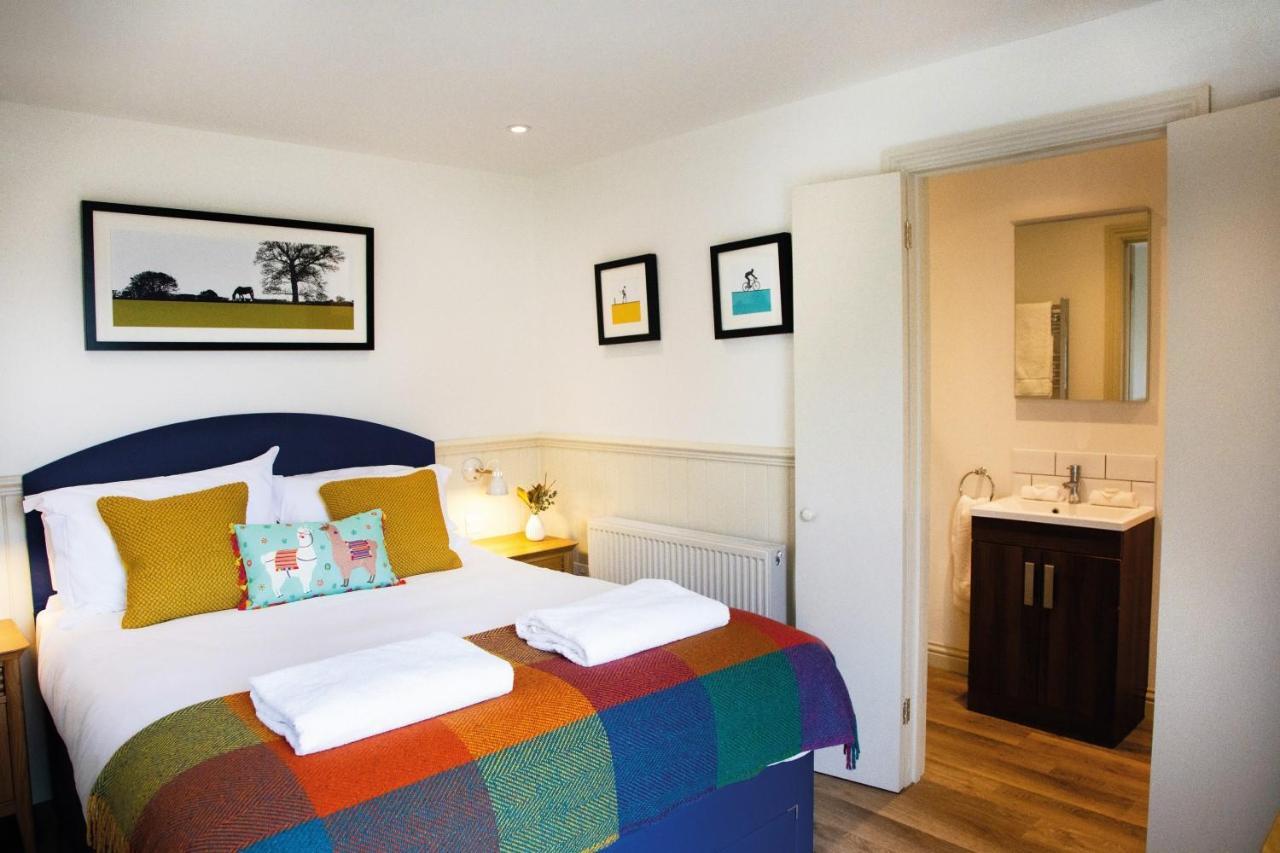 Bed and Breakfast The Merry Harriers Godalming Exteriér fotografie