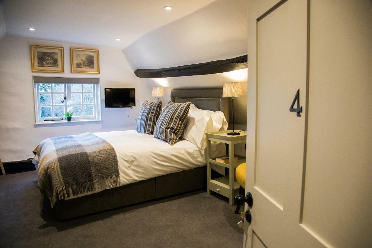 Bed and Breakfast The Merry Harriers Godalming Exteriér fotografie